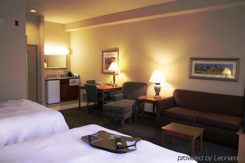 Hampton Inn&Suites Ontario Habitación foto